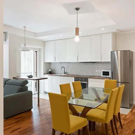 Modern And Bright 2bed Flat 15min From Colosseum Rom